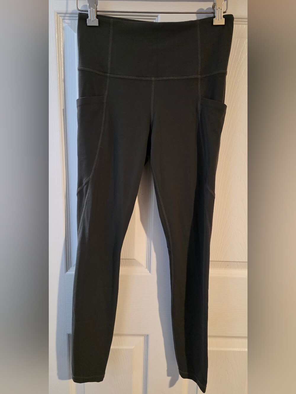 Athleta Interval Stash High Rise 7/8 Legging Aspin Olive Size Small